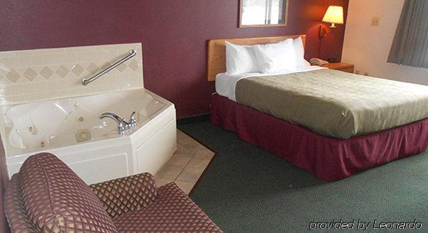 Moose Lake Lodge & Suites Buitenkant foto