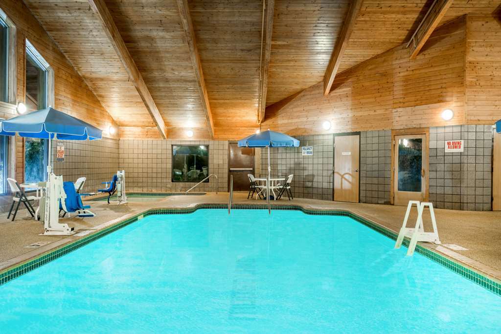 Moose Lake Lodge & Suites Faciliteiten foto