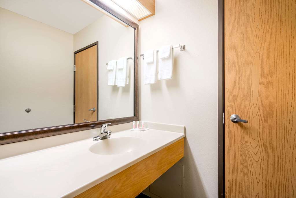 Moose Lake Lodge & Suites Kamer foto