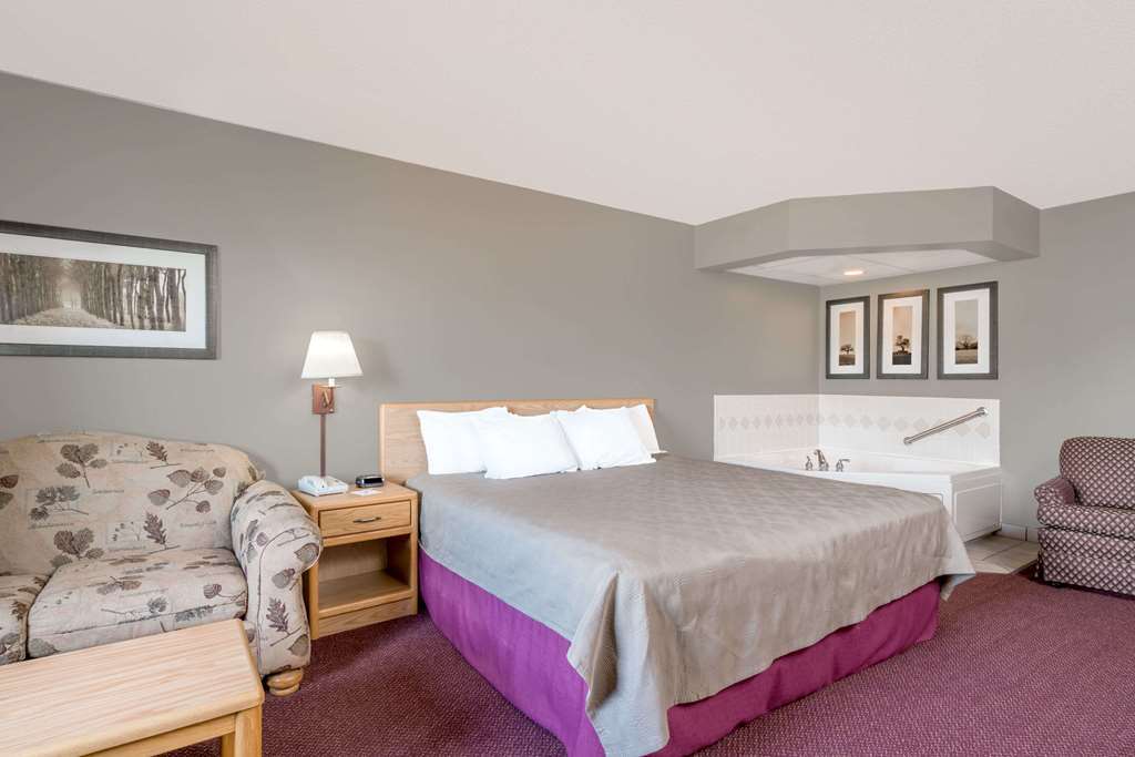Moose Lake Lodge & Suites Kamer foto